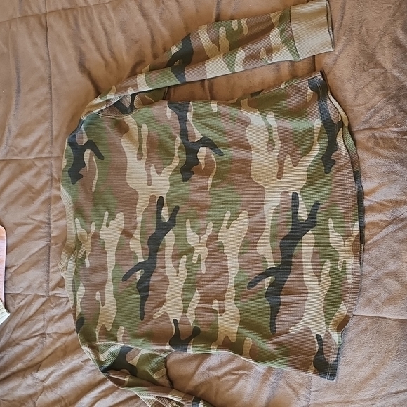 Camo long sleeve - Picture 2 of 2